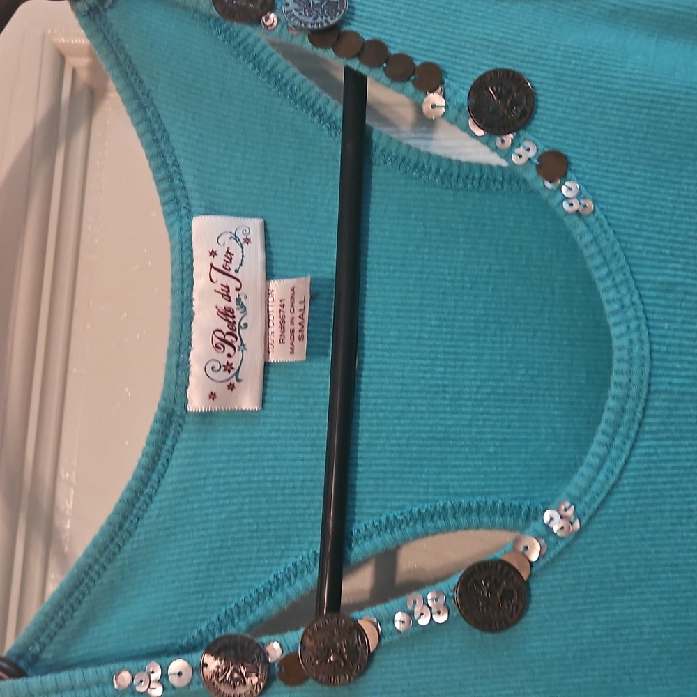 Ribbed Razorback Tank Top - Picture 2 of 4